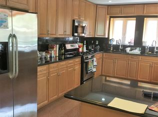 8439 Abingdon Rd, Kew Gardens, NY 11415