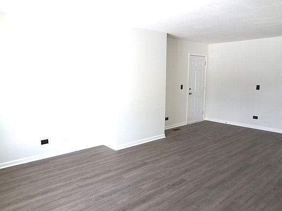 2nd image of 2446 Brunswick Cir APT D