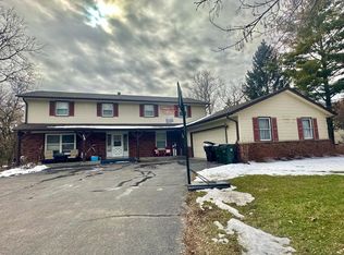 138 Huntington Rd #138, Delafield, WI 53018