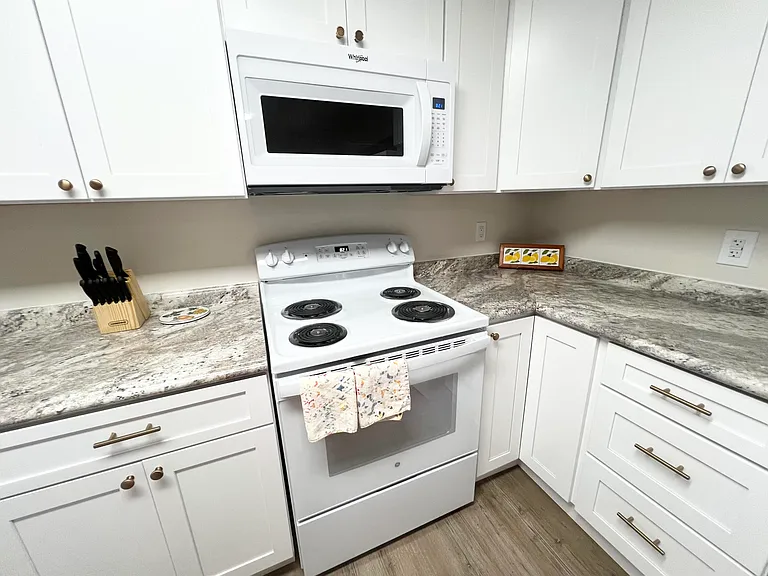 226 Stephens Rd — Photo 15