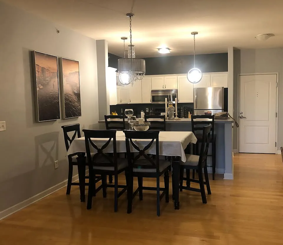 2 bed, 1287 sqft, $2,295 — Photo 4