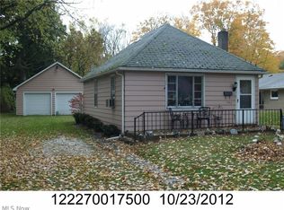 597 Parker St, Conneaut, OH 44030