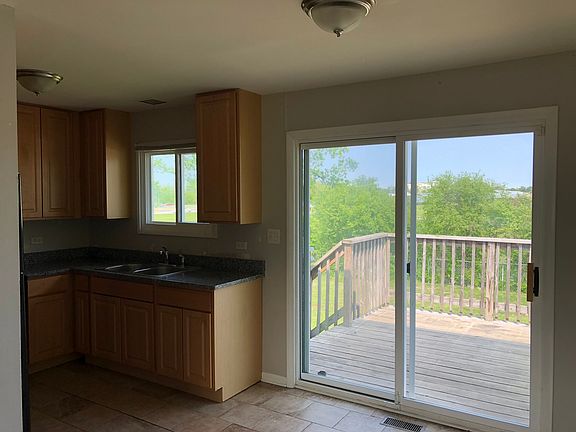 5th image of 17731 Yale Lane