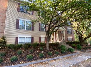 3804 Green Ridge Ct APT 201, Fairfax, VA 22033