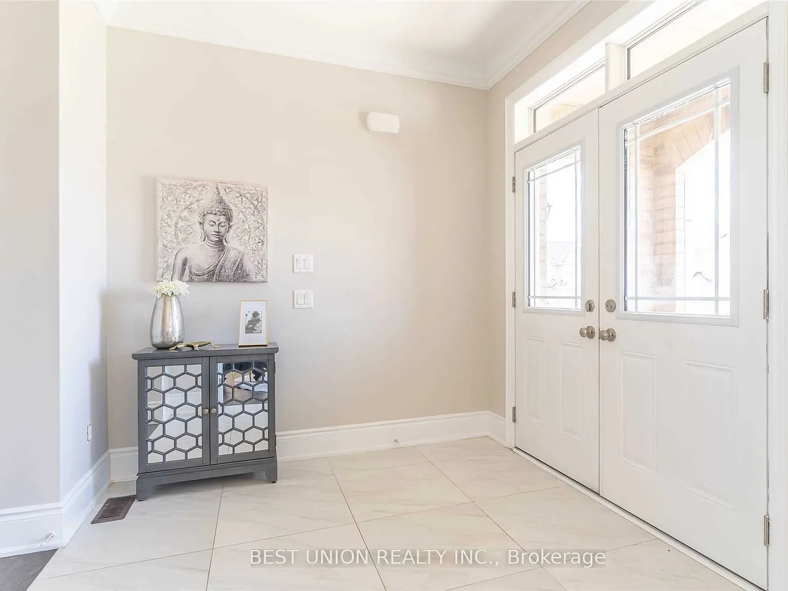 6 bed, $4,100 — Photo 4