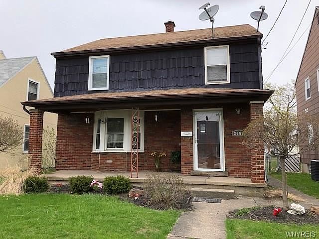 1st image of 2708 Woodlawn Ave
