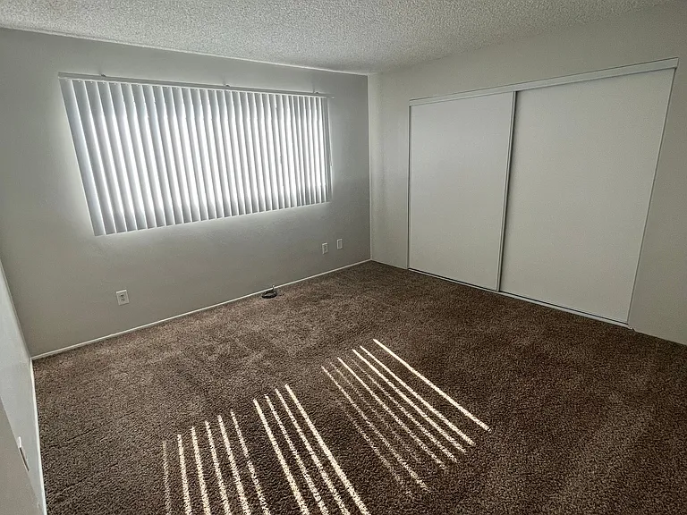 VILLA SANTA FE APARTMENTS — Photo 34