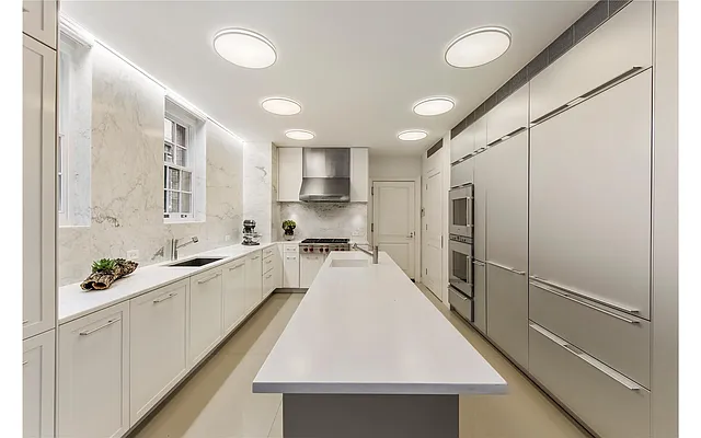 Rented by Douglas Elliman | media 20