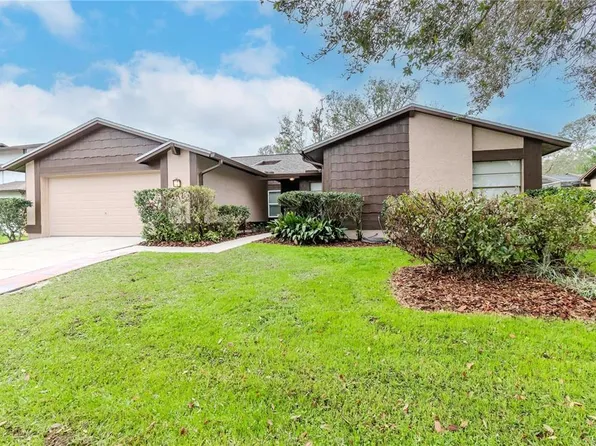 415 Bloomingfield Dr, Brandon, FL 33511