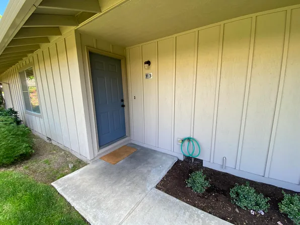 300 Shafer Ln APT F3, Jacksonville, OR 97530