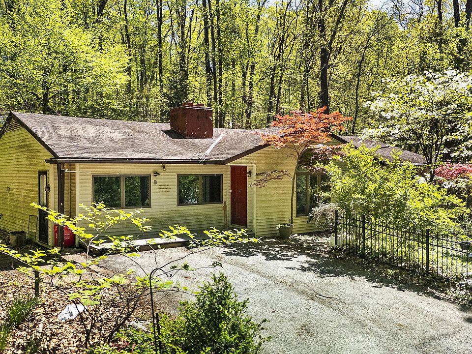 1st image of 230 Jug Hollow Rd