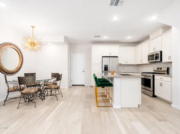724 E LARK Street #102, Gilbert, AZ 85297