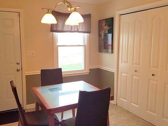 4th image of 1581 Trinity Garden Cir