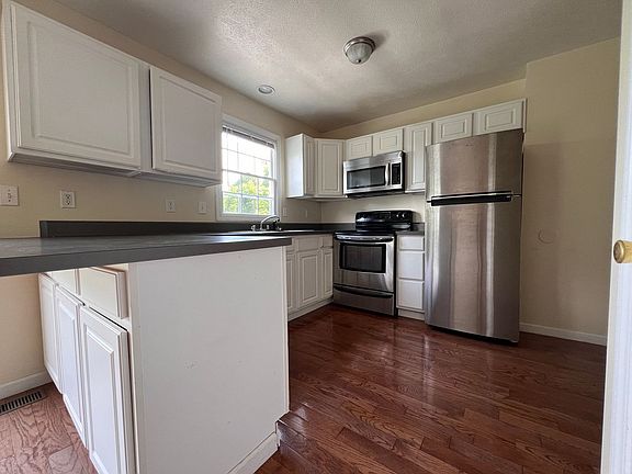 4th image of 1443 Willey St #1449
