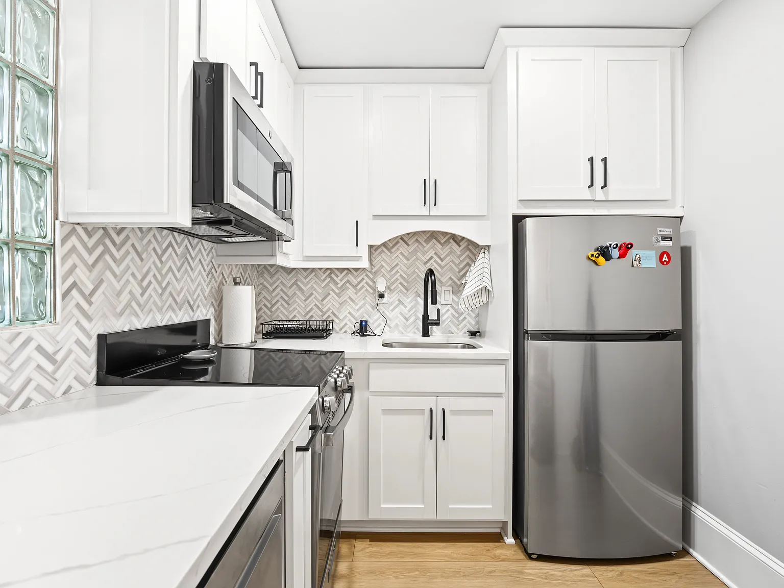 Studio, 350 sqft, $2,000 — Photo 3