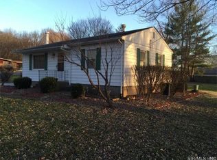 311 Hillview Dr, Wood River, IL