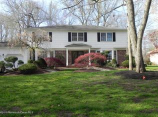 33 Shilling Rd, Manalapan, NJ 07726