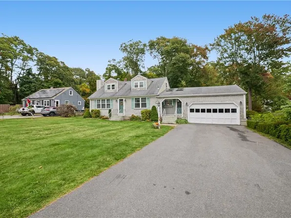420 Crandall Rd, Tiverton, RI 02878