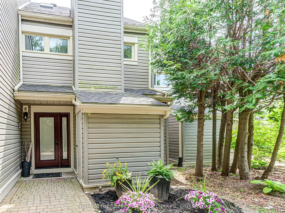 471 Oxbow Cres