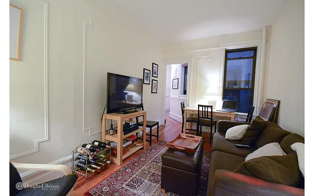 Rented by Douglas Elliman | media 15