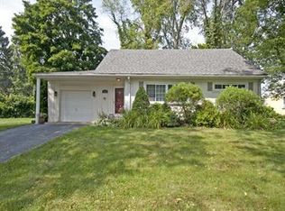 1098 Starr Rd, Crescent, PA 15046