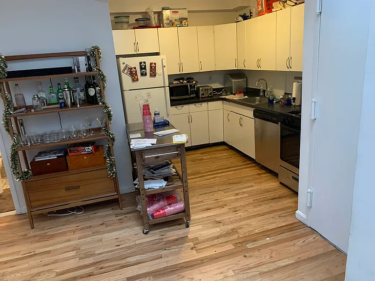 60 E 1st St #4B — Photo 9