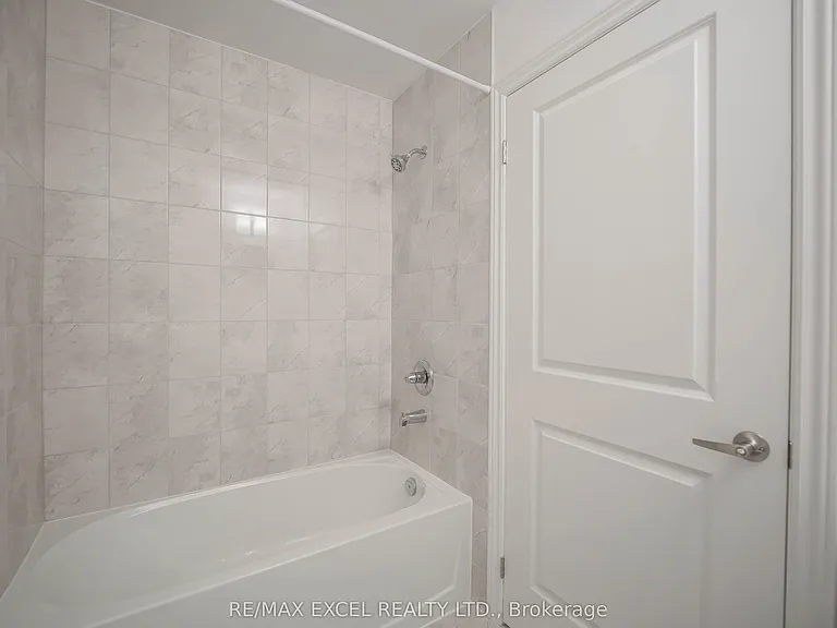 11 Chicago Ln — Photo 23