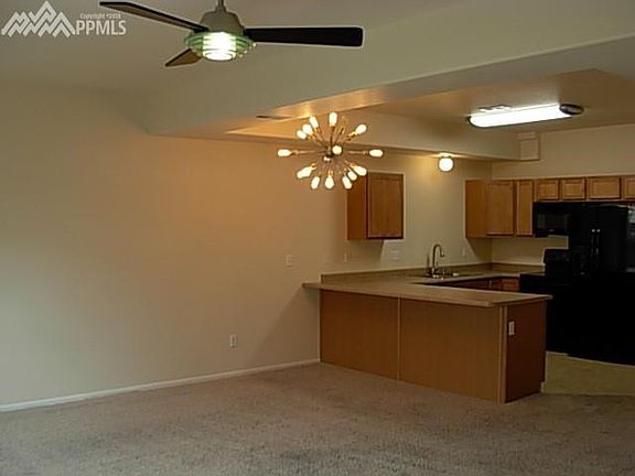 Pikes Peak greets you and your guests!