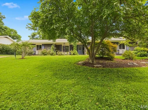 113 High Valley Dr, Chesterfield, MO 63017