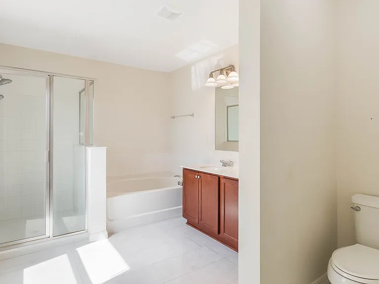 4602 Harvest Row Ln — Photo 13