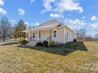21 Ben Owenby Rd, Fairview, NC 28730