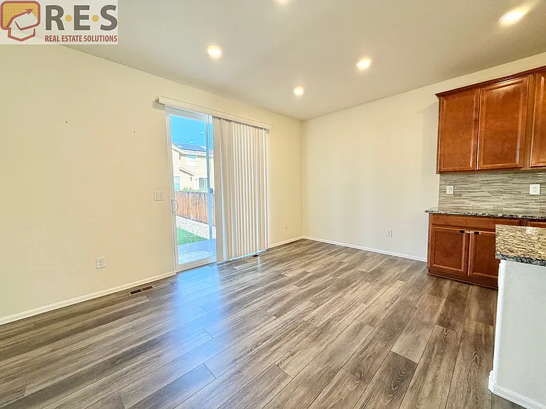 15028 Munich Ave — Photo 12