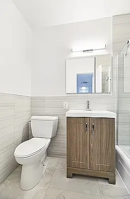 Bathroom, photo 1