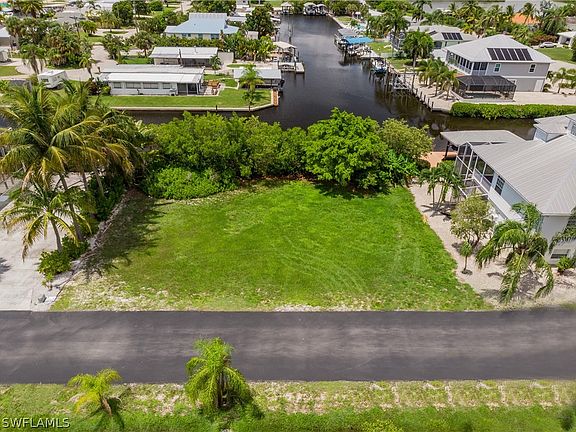2nd image of 2924 Buttonwood Key Court St