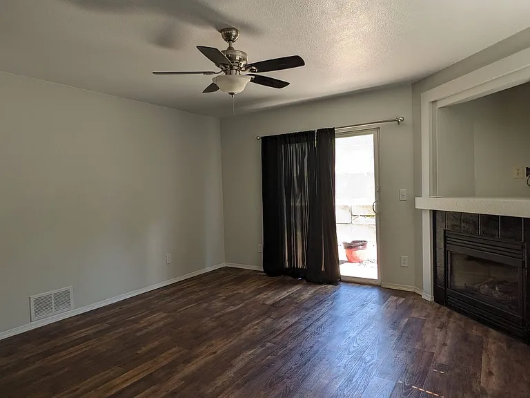 5444 Hicks Dr — Photo 8