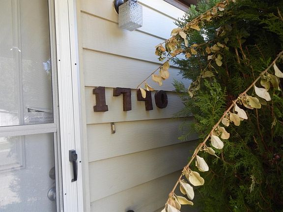 2nd image of 1740 Camarillo Way