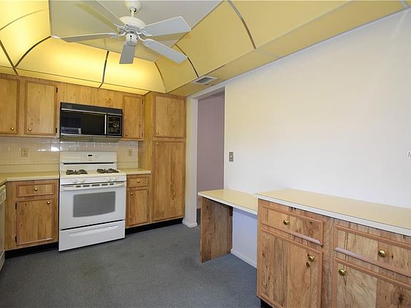 4th image of 6188 80th St N Unit 210