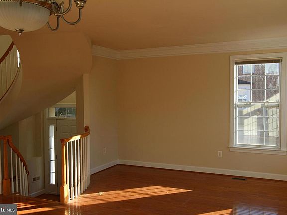 5th image of 2977 Covington Square Way