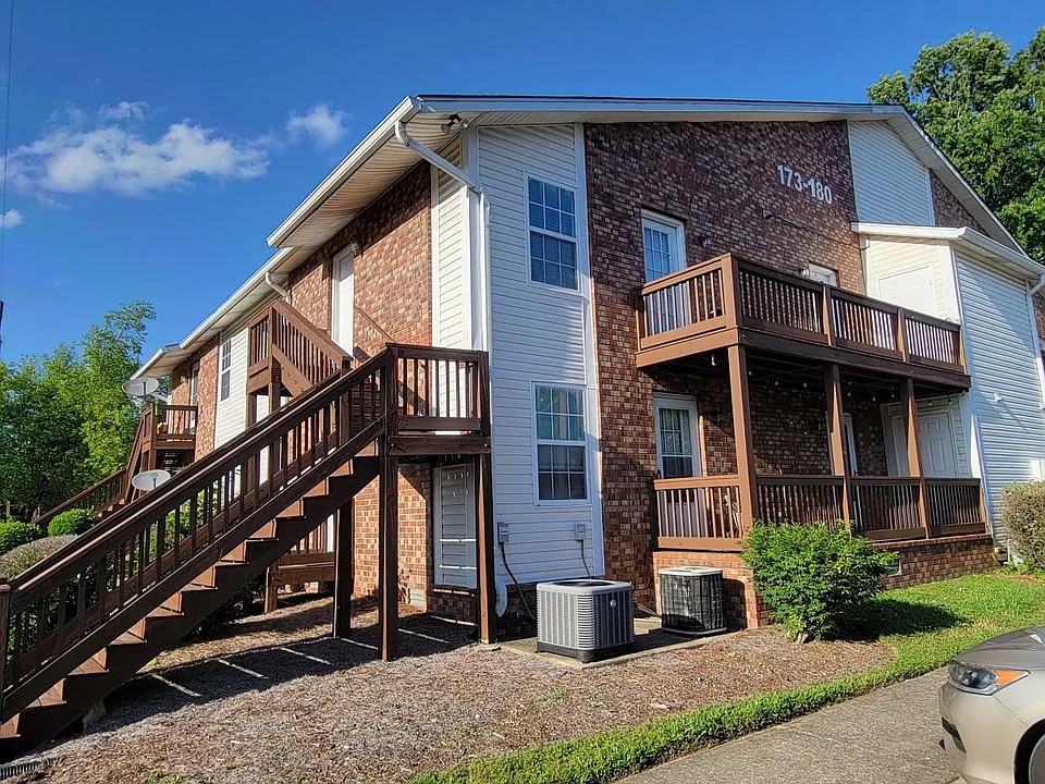 176 Brooke Castle Dr
