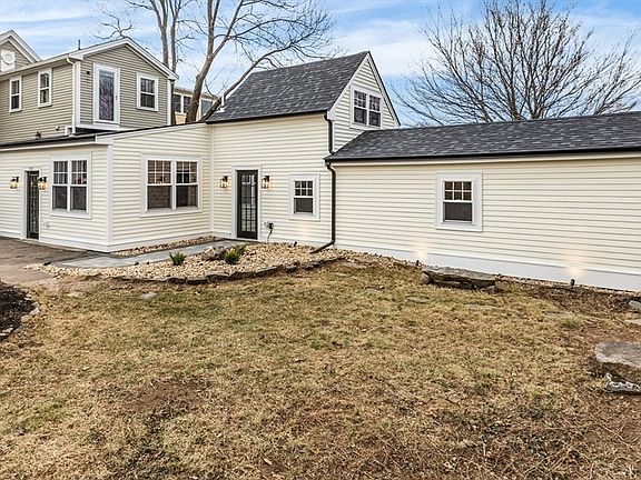 2nd image of 5 Smith St #R