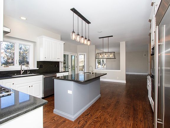 3rd image of 641 Cole Dr