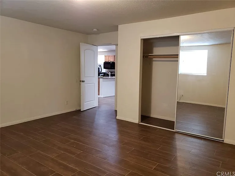 Bedroom #1 - Master room 323 sq ft
