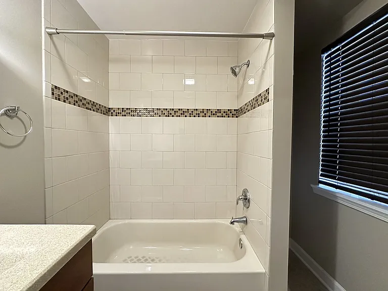 674 N Orleans St #2 — Photo 19