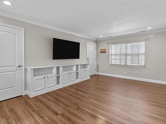 3rd image of 459 S Clay Ave APT D