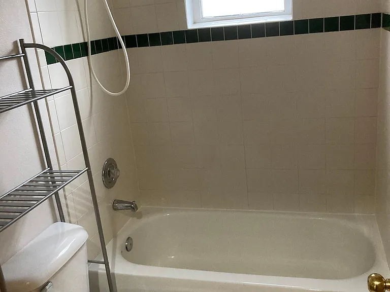 152 Florentia St #B — Photo 6