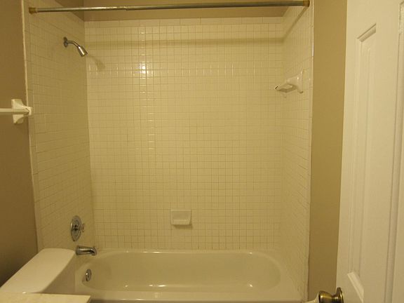 2nd image of 2750 Van Der Veer Dr