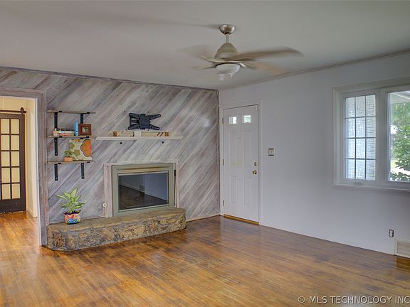 3rd image of 409 S 79th East Ave