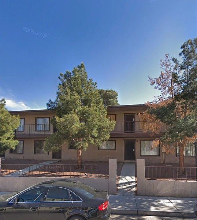 1st image of 605 Royal Crest Cir #3