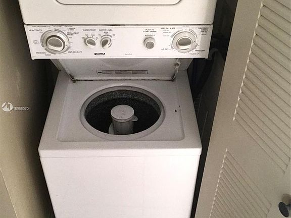 4th image of 7730 NW 50th St APT 409