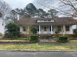 310 N Massey St, Selma, NC 27576